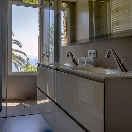 Holiday home La Fossette Sleeps 12 Pool Air Con Wifi