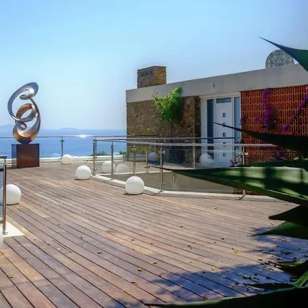 La Fossette Sleeps 12 Pool Air Con Wifi Holiday home *