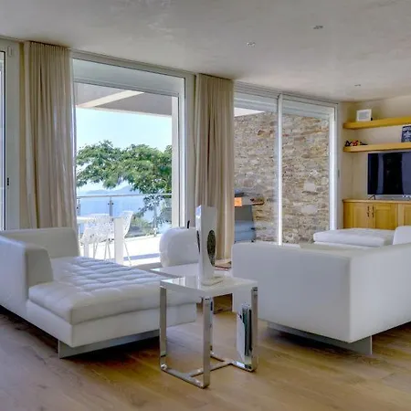 La Fossette Sleeps 12 Pool Air Con Wifi Holiday home