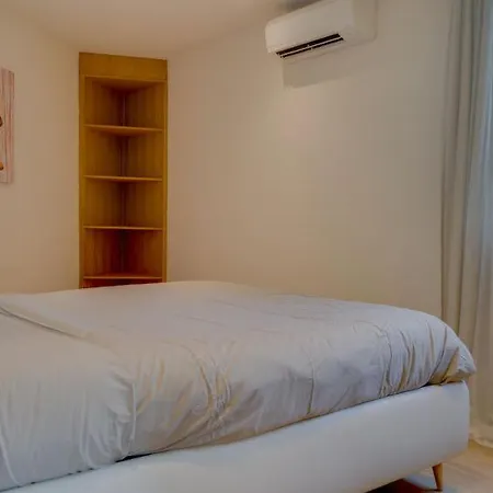 La Fossette Sleeps 12 Pool Air Con Wifi Holiday home Le Lavandou