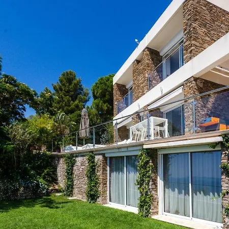 Holiday home La Fossette Sleeps 12 Pool Air Con Wifi