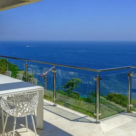 La Fossette Sleeps 12 Pool Air Con Wifi Le Lavandou